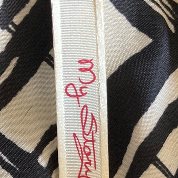 Black and cream ruffled mini dress - Picture 6 of 7